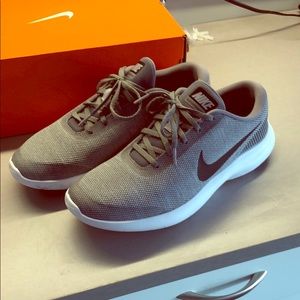 Nike Flex Experience RN 7 - brand new